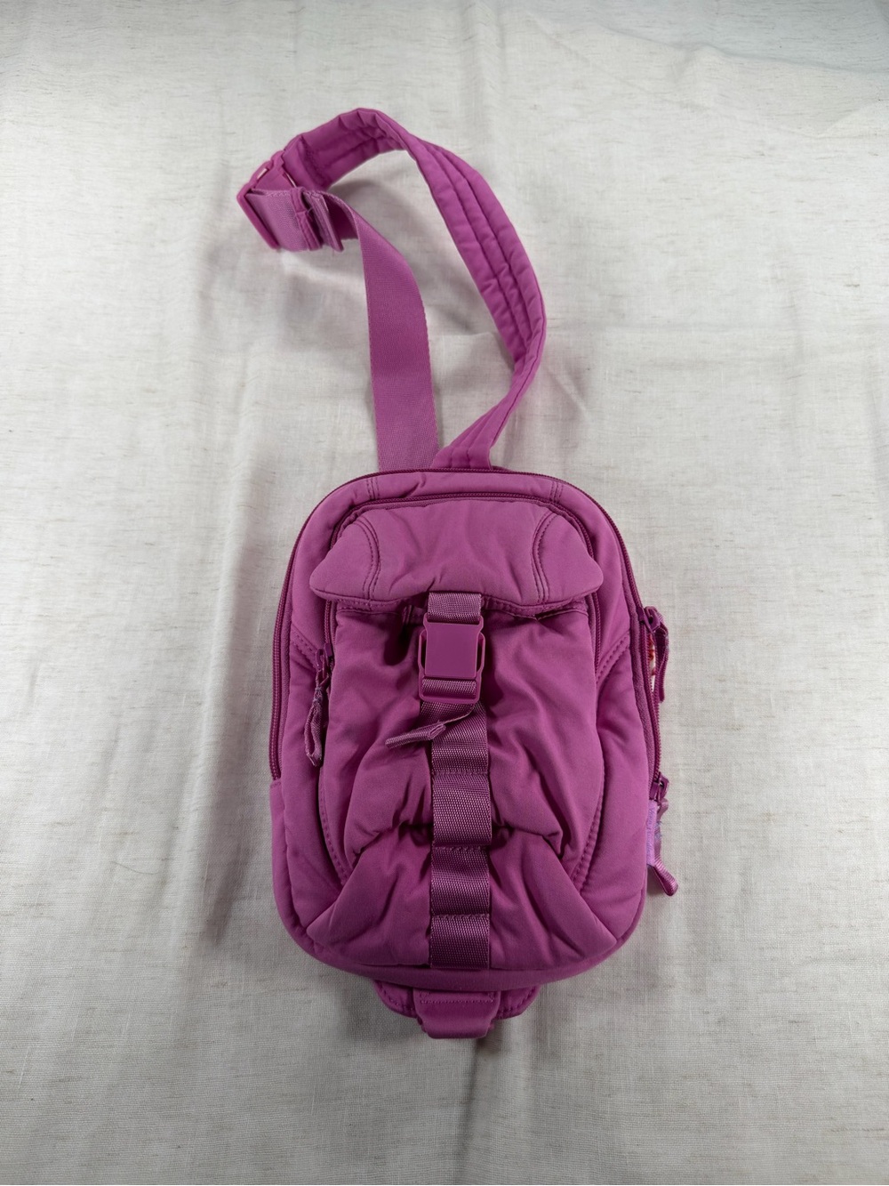 Vera Bradley Purple Crossbody Sling Bag Floral Lined, Adjustable Strap Zip